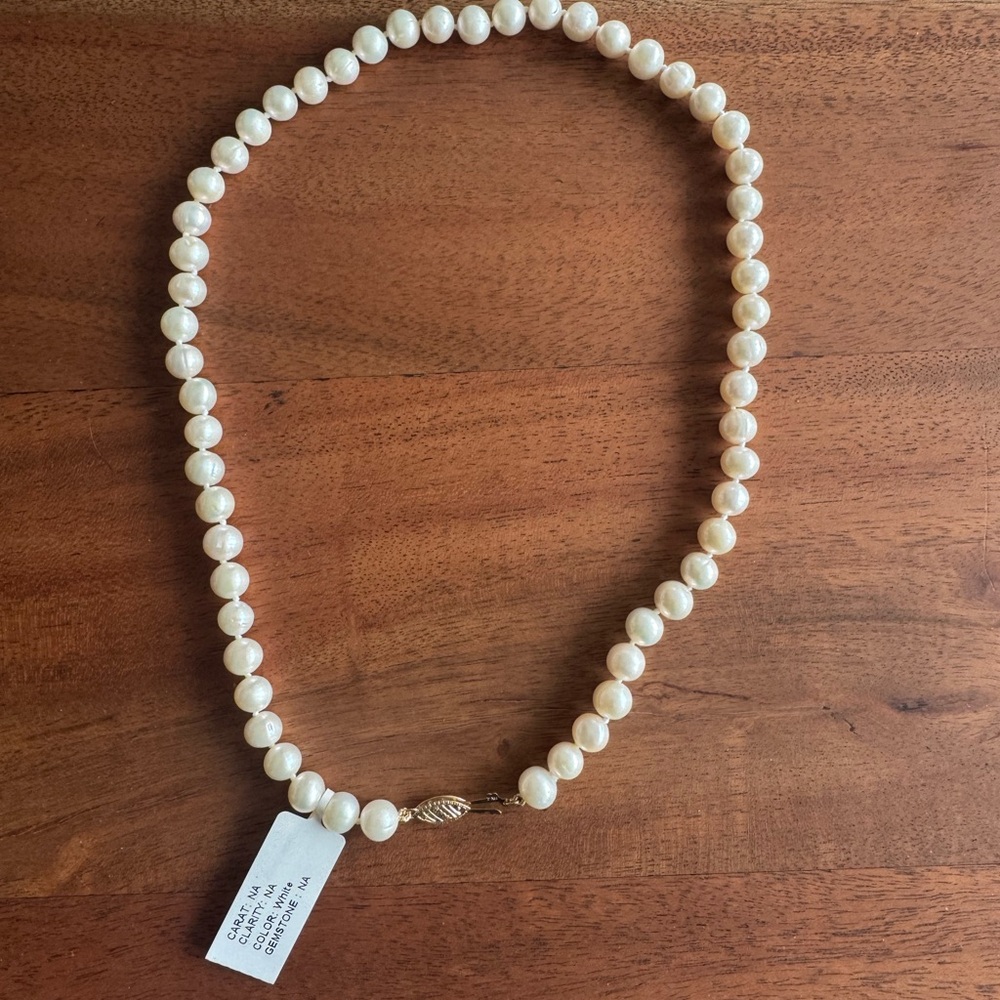 Elegant Freshwater 14k gold Pearl Necklace